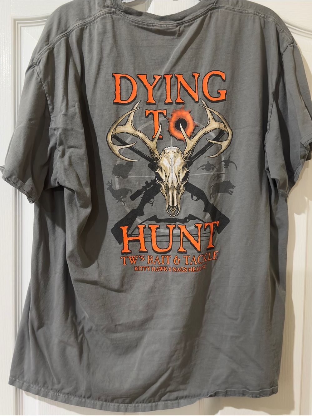 Men’s Gray "Dying to Hunt" Short Sleeve Graphic Shirt XL Deer Skull